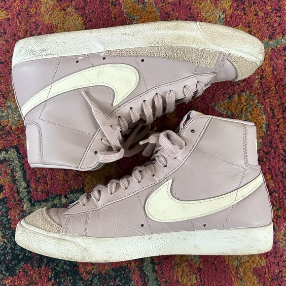 Nike | Women's ‘Mauve’ Lavender Blazer ‘77 Mid High-Top Lace Up Sneakers, size 9 - Picture 9 of 13